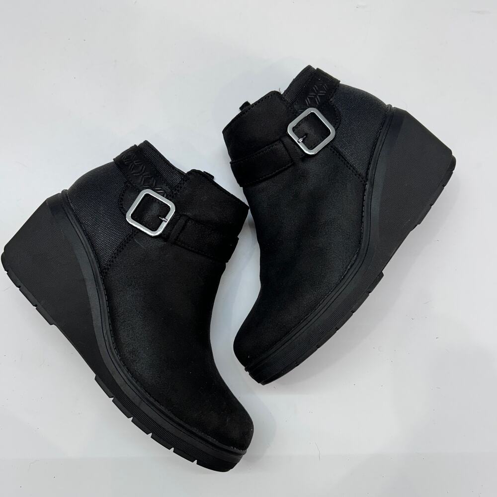 BOBS Gala In High Demand Wedge Ankle Boot Bootie 8 Black Buckle
